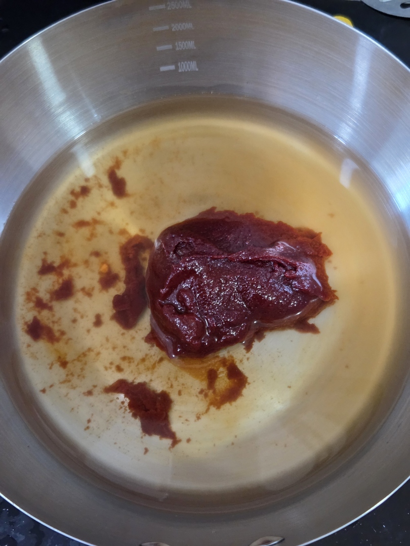 22b8550e7e0b4d23b7ba2ed3a069679d_1765436